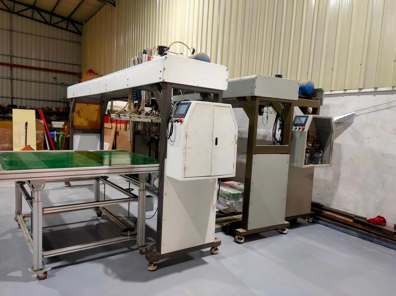 吸塑沖床機械手